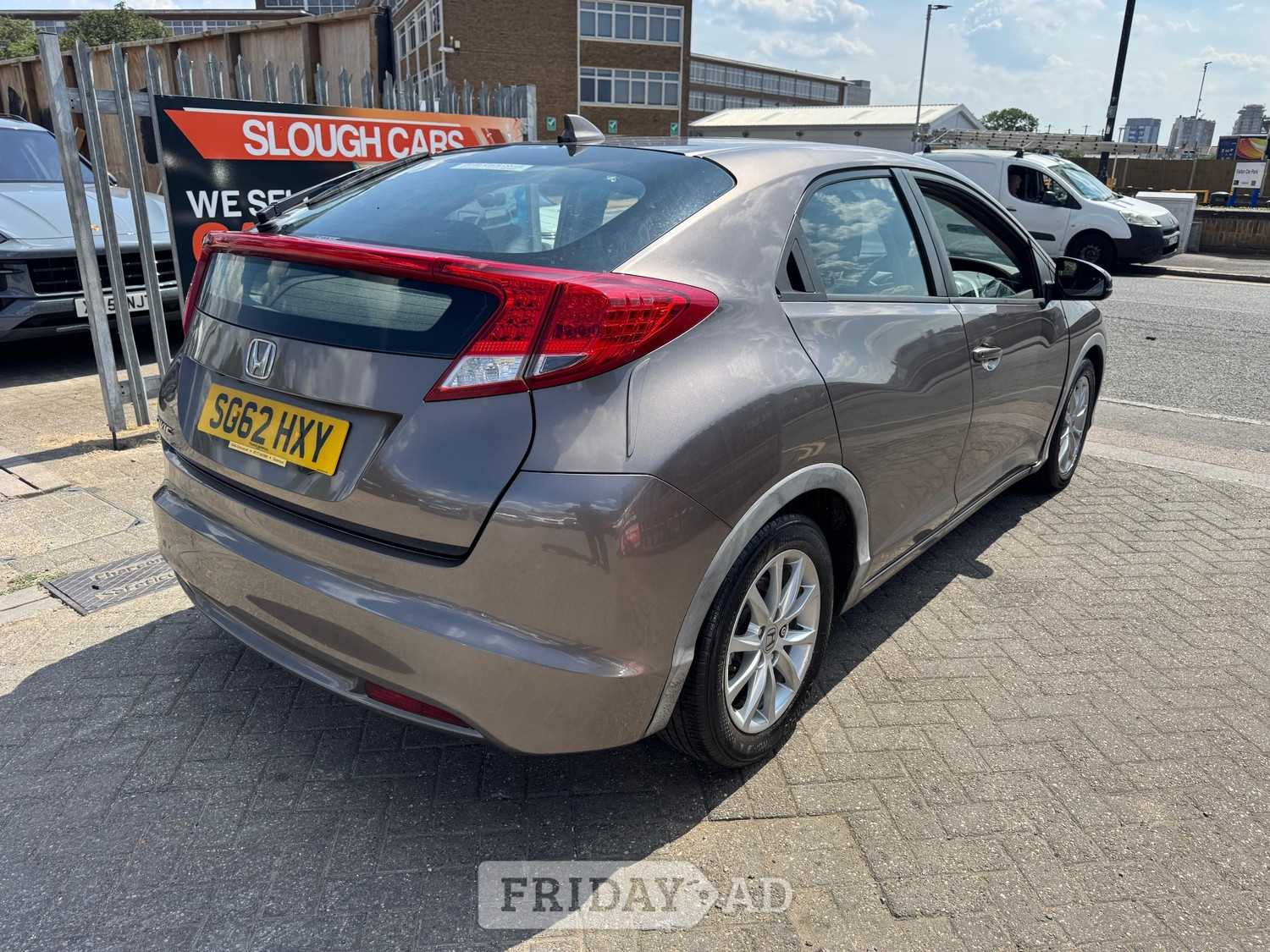 Honda Civic 2012 - Cars in Slough