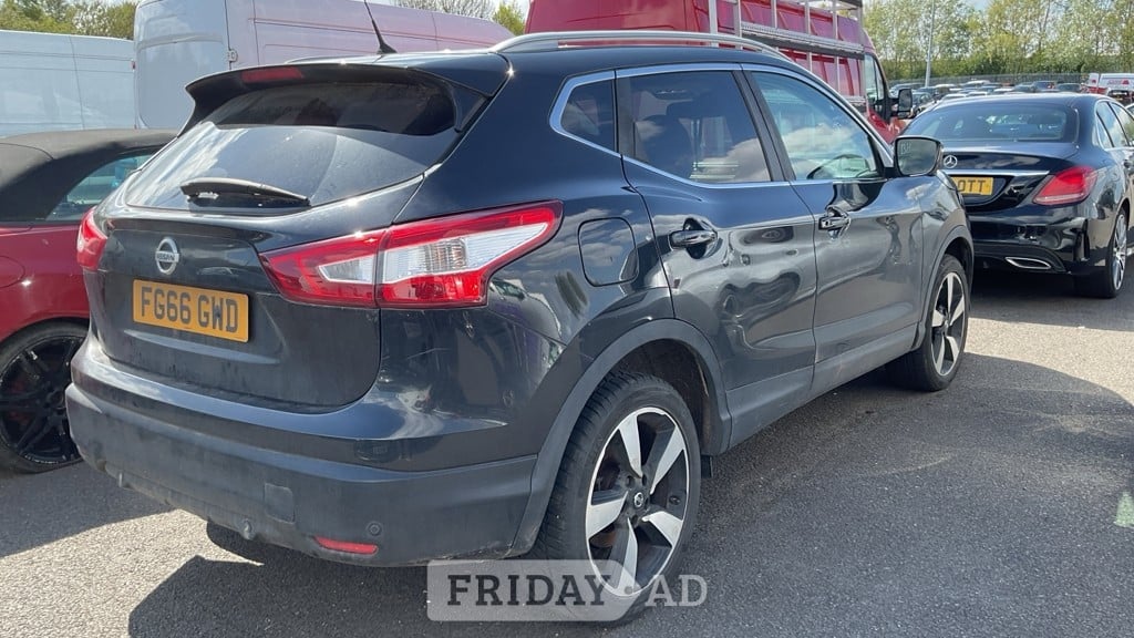 Nissan Qashqai 2016 - Cars in Hounslow