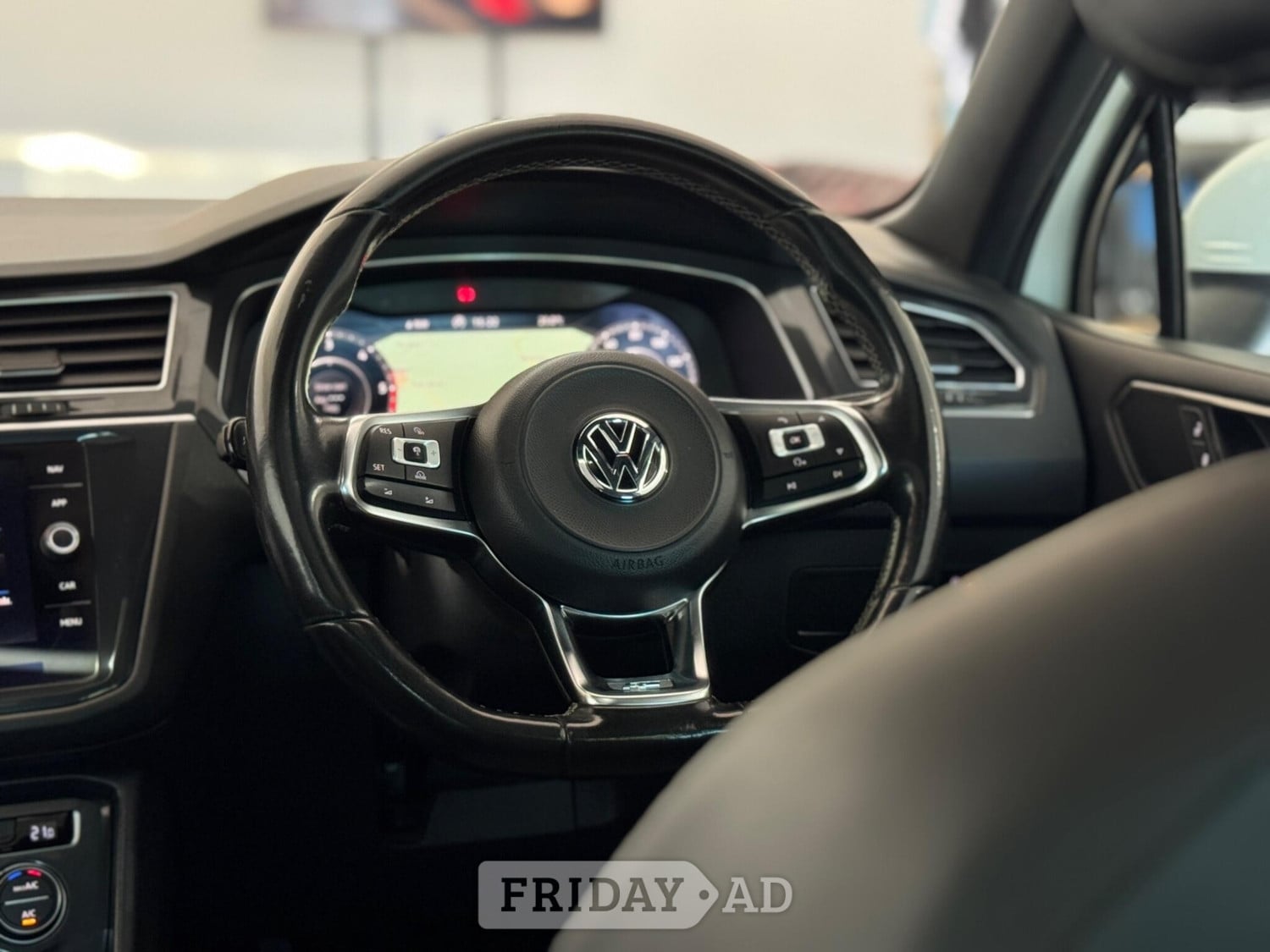 Volkswagen Tiguan 2017 - Cars in Petersfield