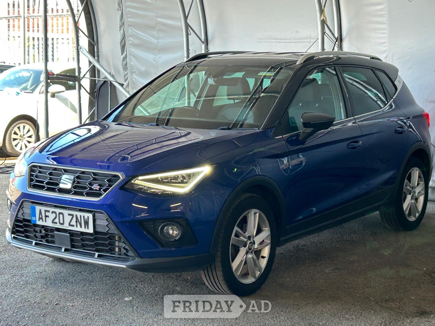 [ berth ]SEAT Arona