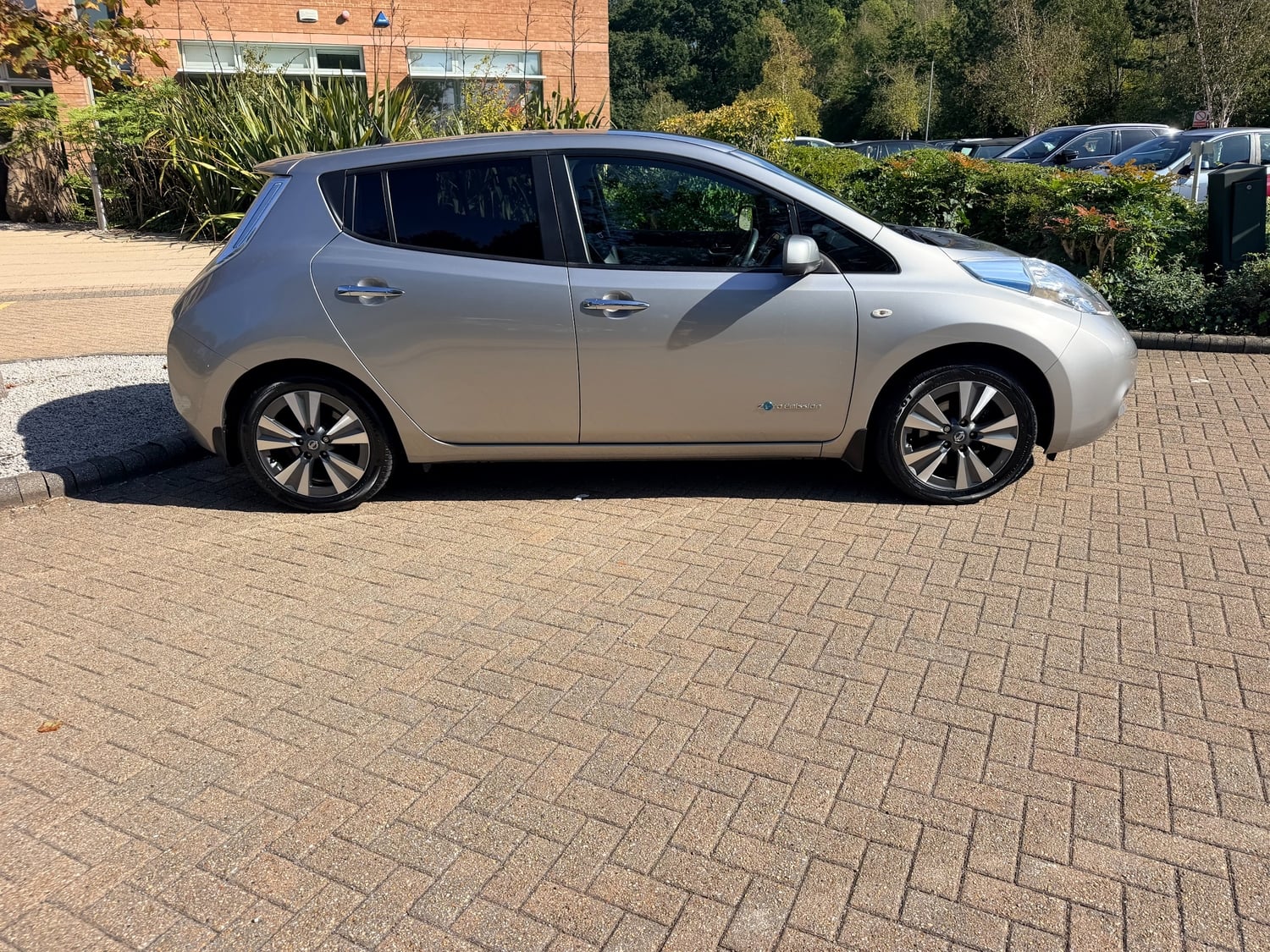 Nissan LEAF 2017 - Cars