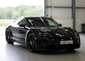Porsche Taycan 2023