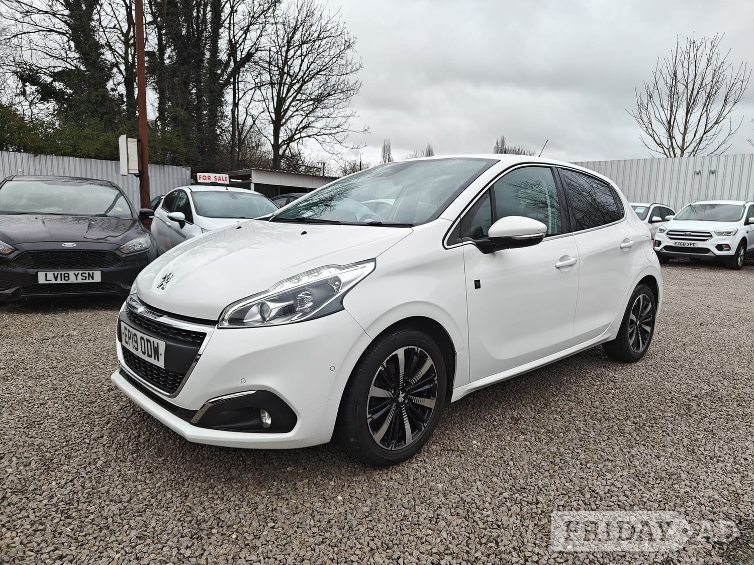 Peugeot 208 2019 - Cars