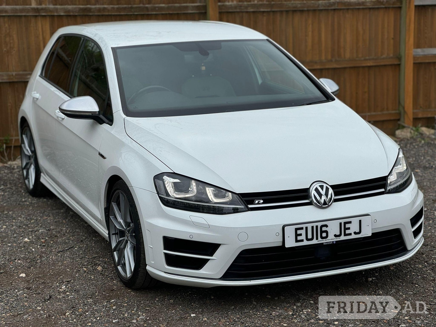 Volkswagen Golf 2016 - Cars