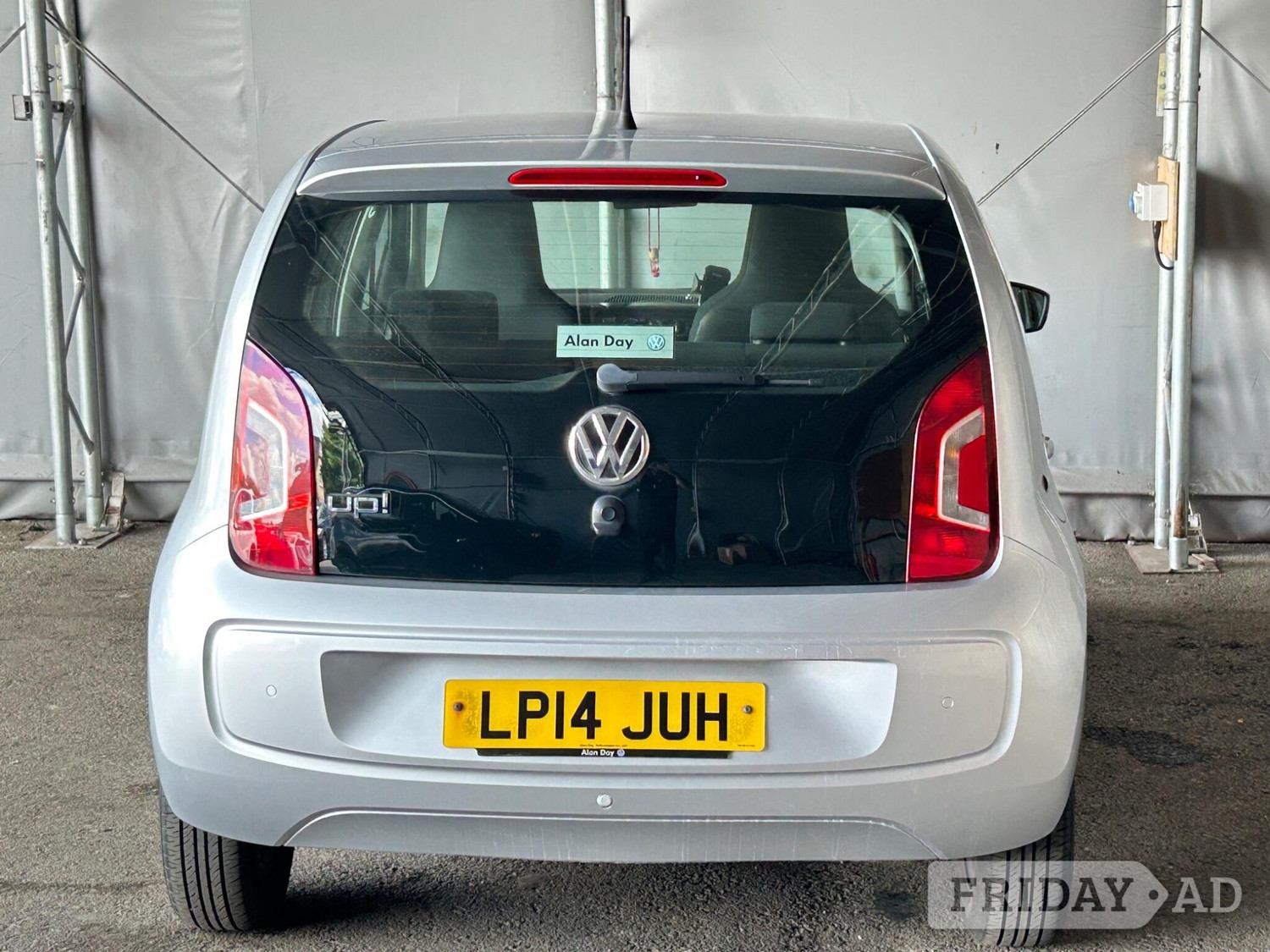 Volkswagen UP! 2014 - Cars
