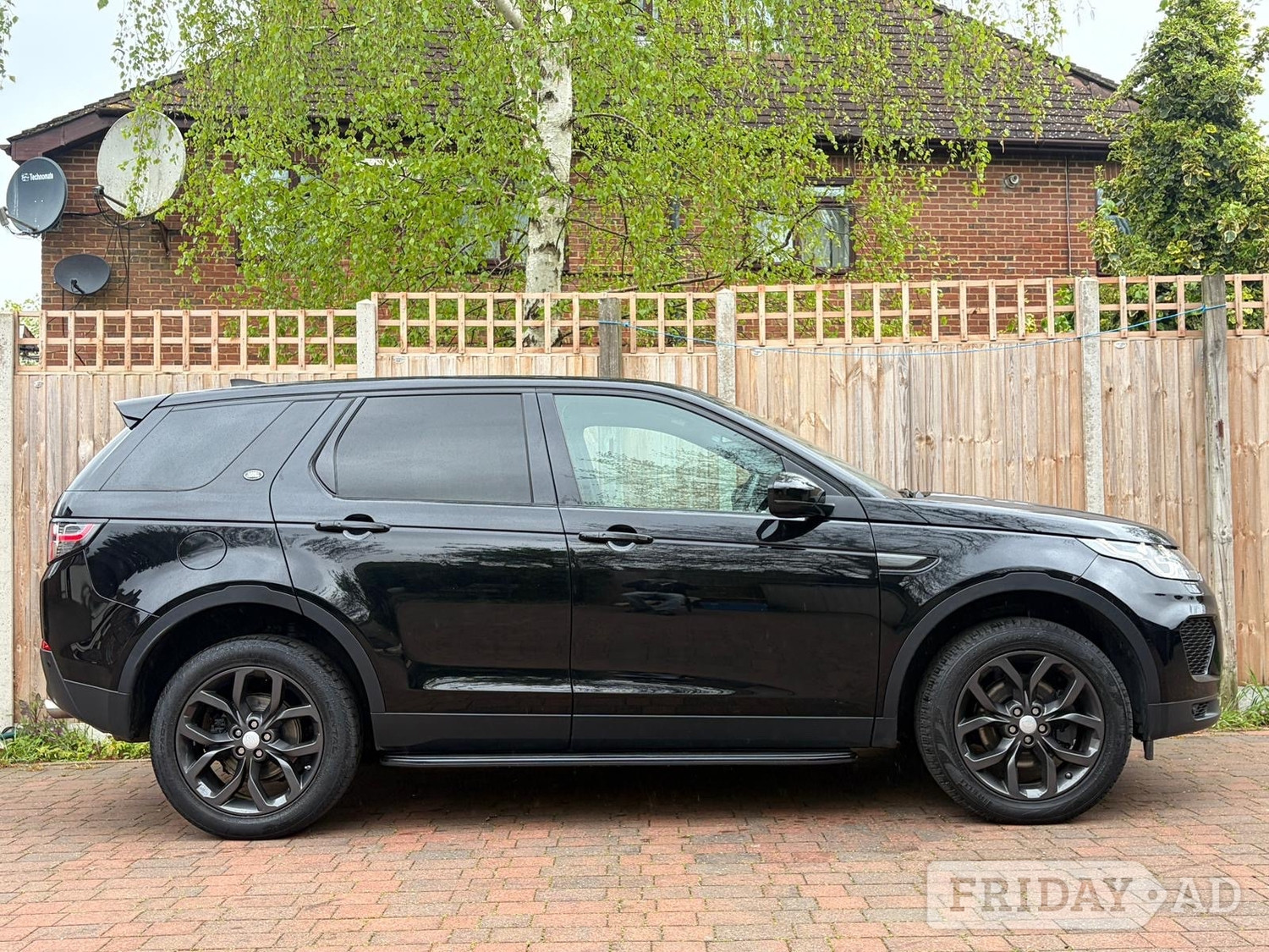 Land Rover Discovery Sport 2019 - Cars in St. Albans