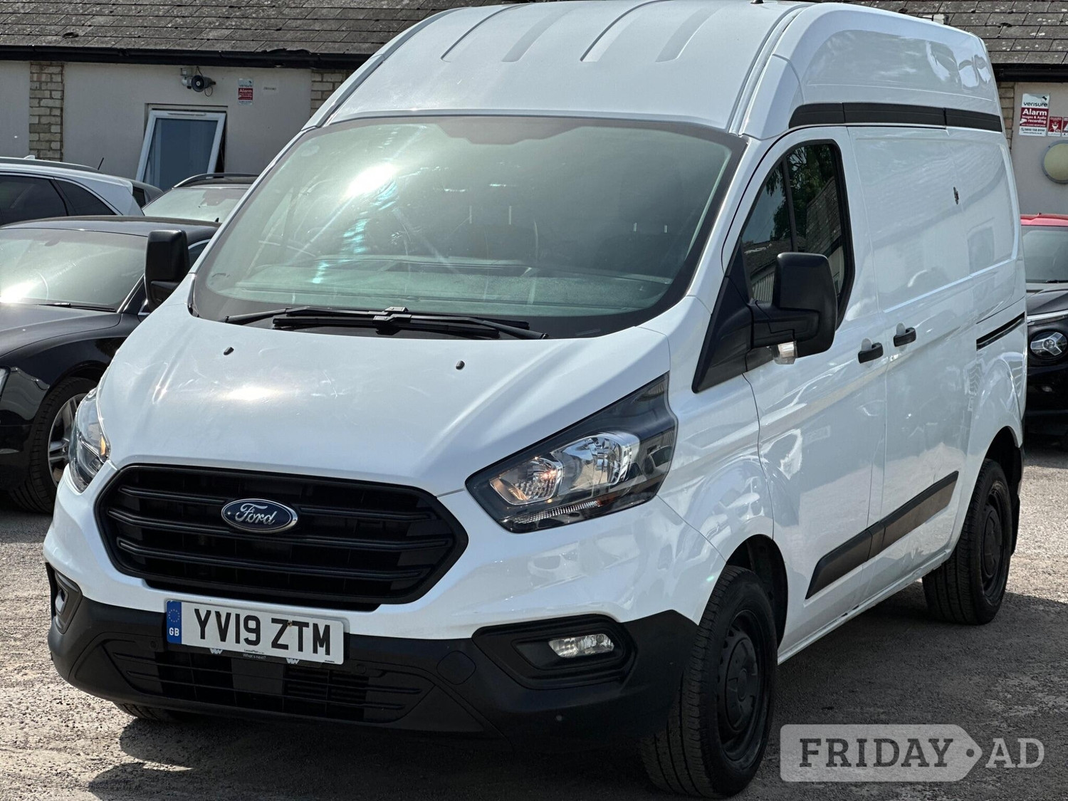 [ berth ]Ford Transit Custom