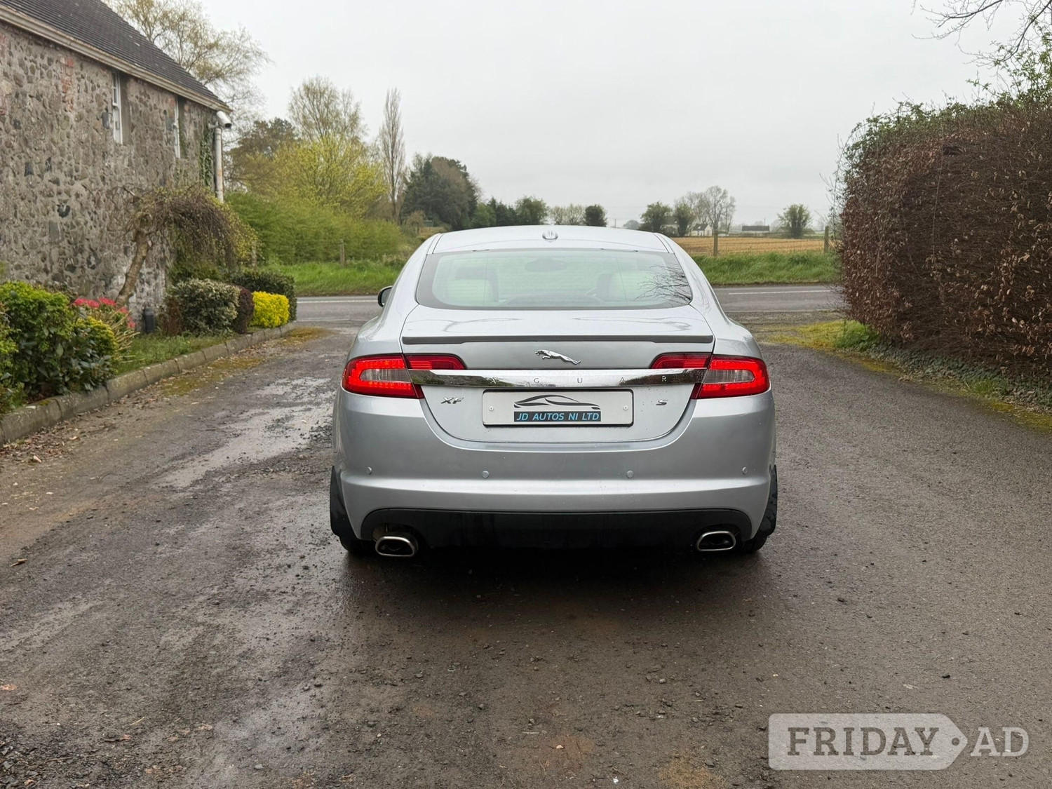 Jaguar XF 2010 - Cars