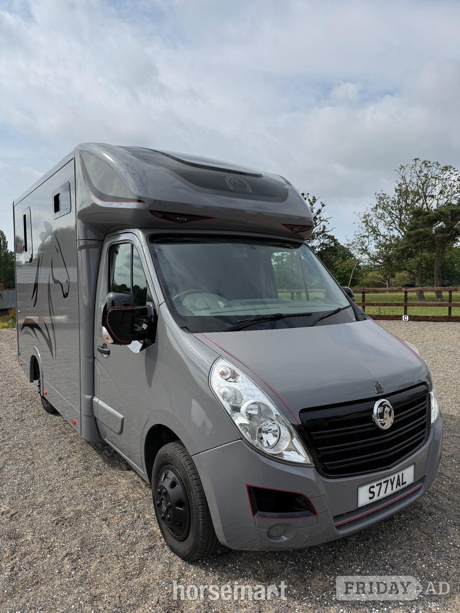 Equus Pro Lite 3500 Vauxhall Horsebox - Trailers & Horseboxes