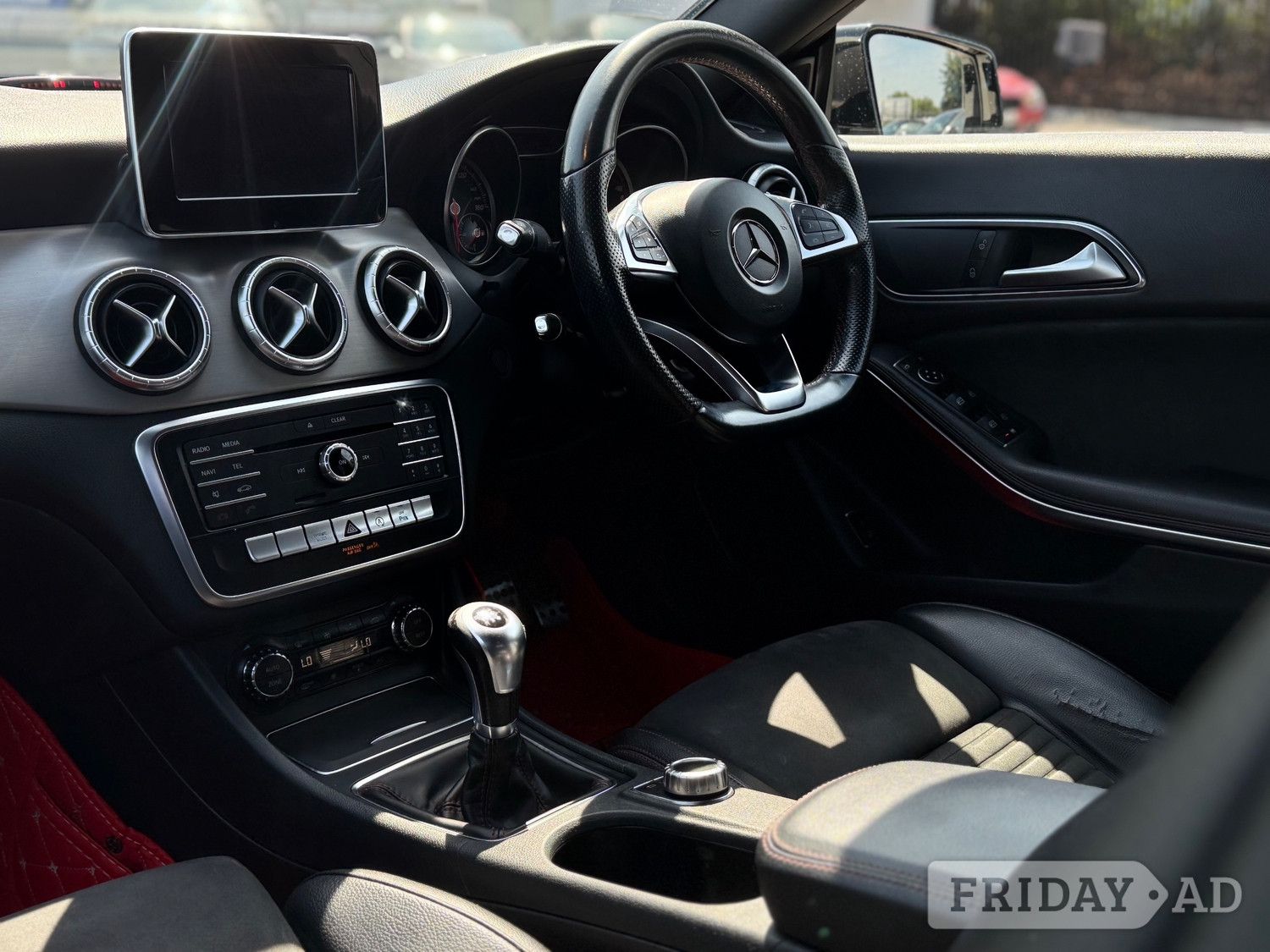 [ berth ]Mercedes-Benz CLA Class