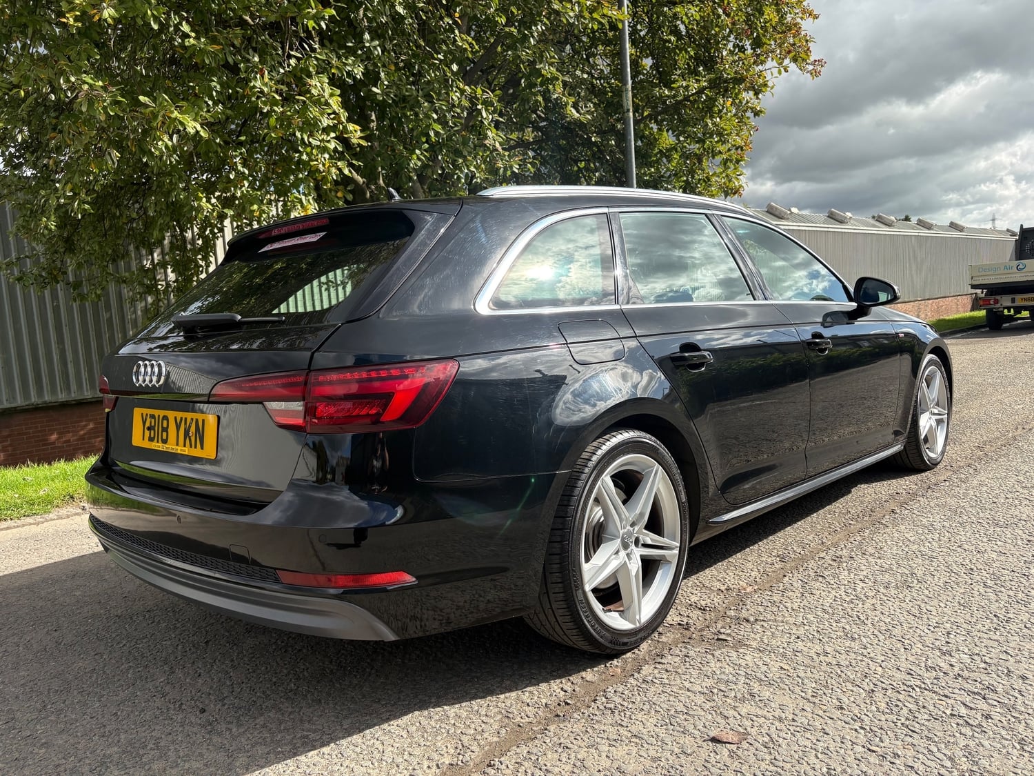 [ berth ]Audi A4 Avant