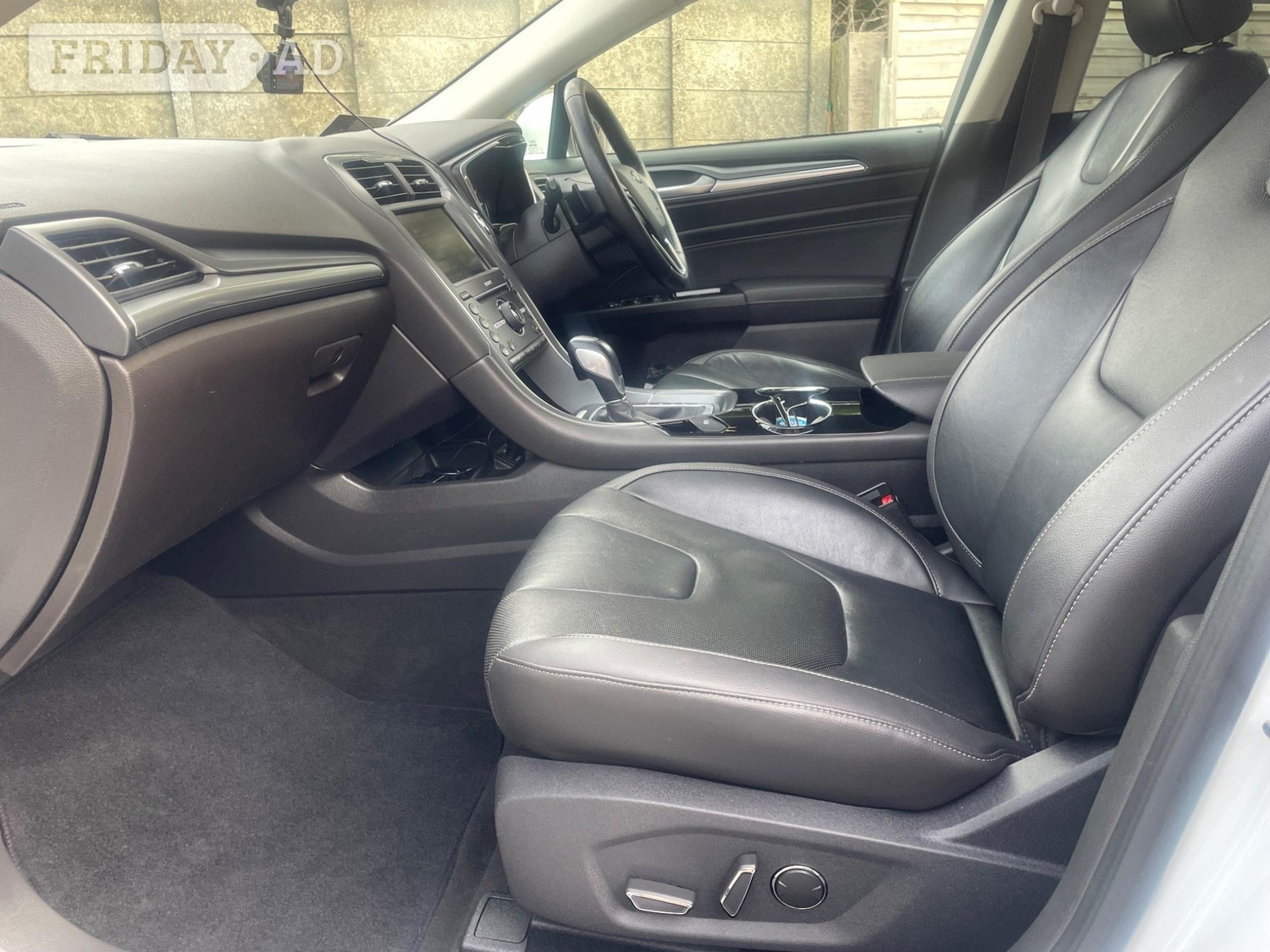 [ berth ]Ford Mondeo