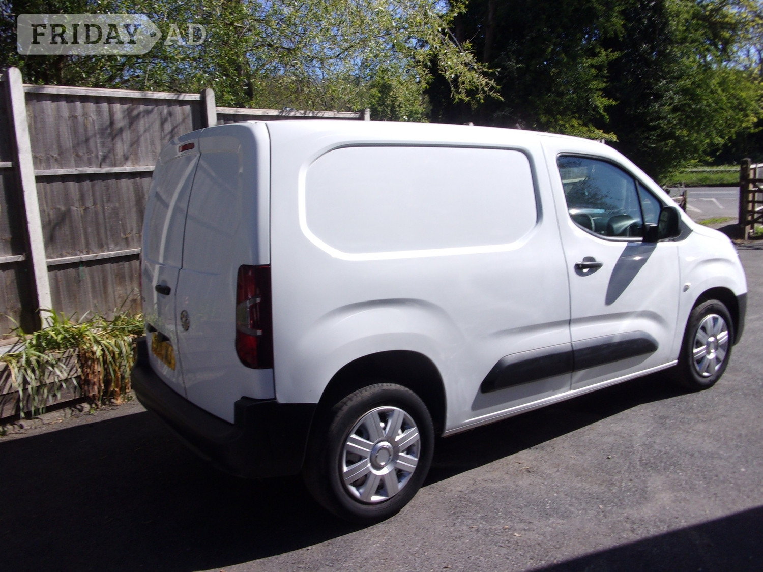 [ berth ]Vauxhall Combo