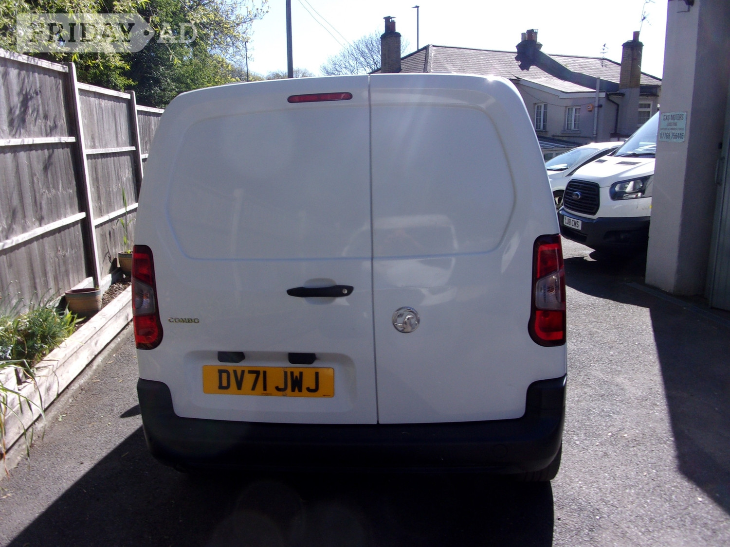 Vauxhall Combo 2021 - Vans & Commercial Vehicles in Godstone