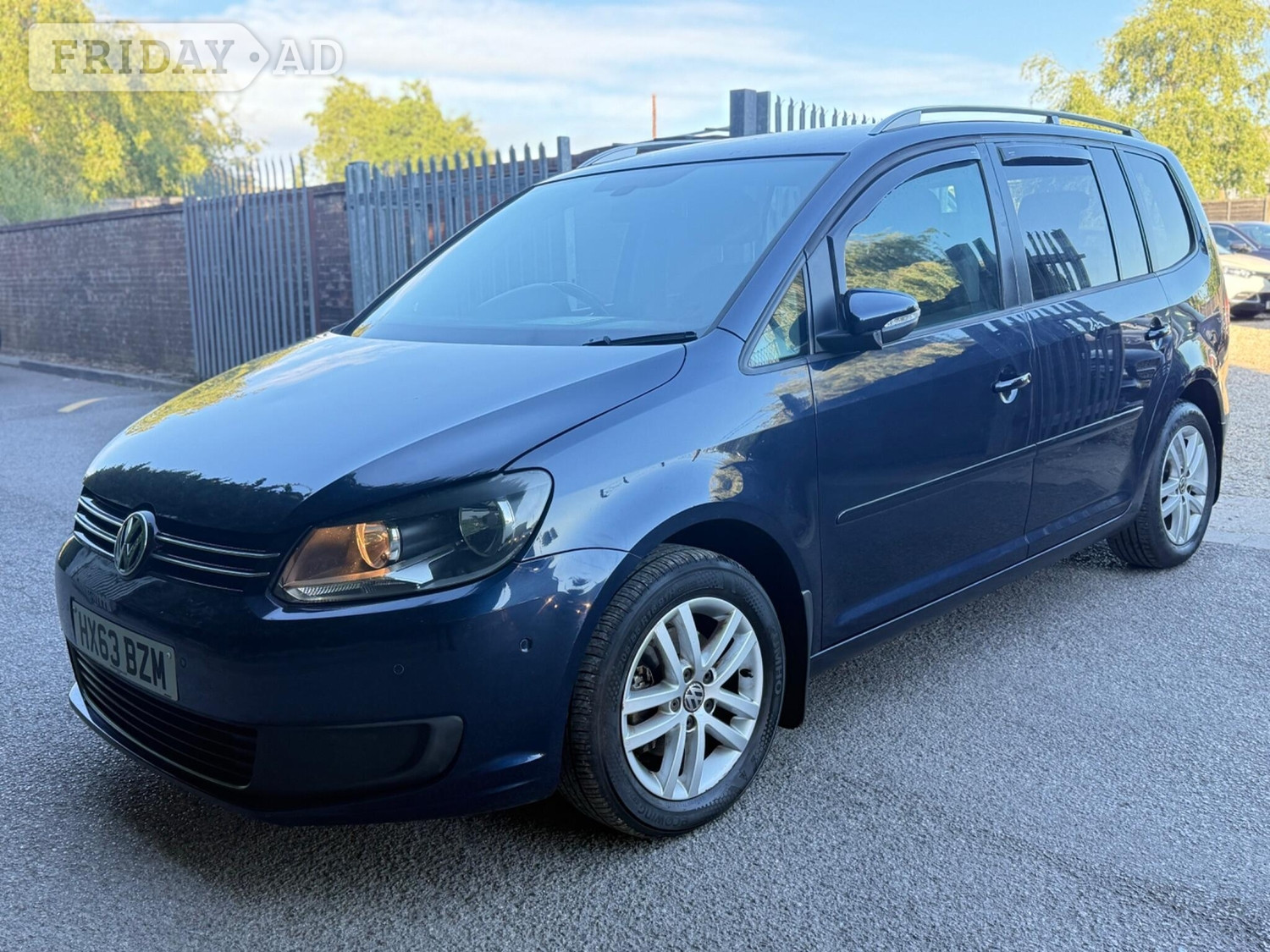 [ berth ]Volkswagen Touran