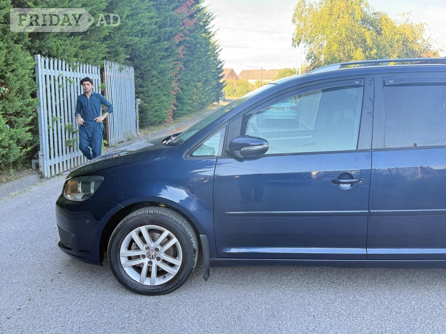 Volkswagen Touran 2013 - Cars in Leighton Buzzard