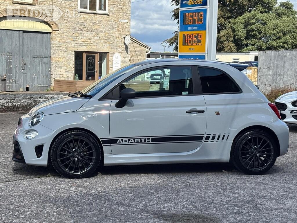 [ berth ]Abarth 695
