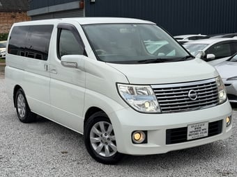 Nissan Elgrand 2010