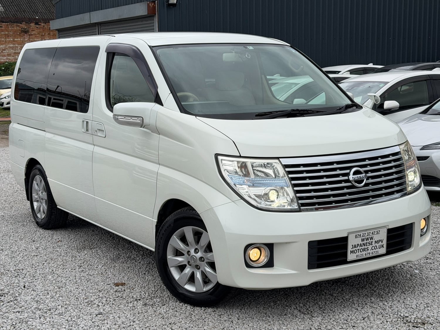 Nissan Elgrand 2010 in Birmingham
