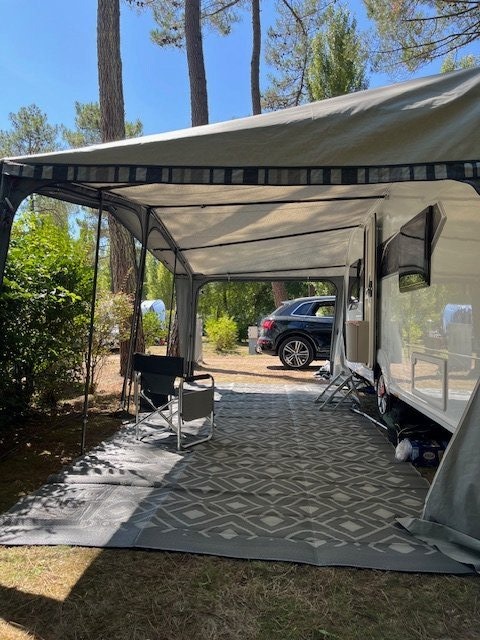 Isabella Ambassador Dawn Awning 1025 CarbonX frame
