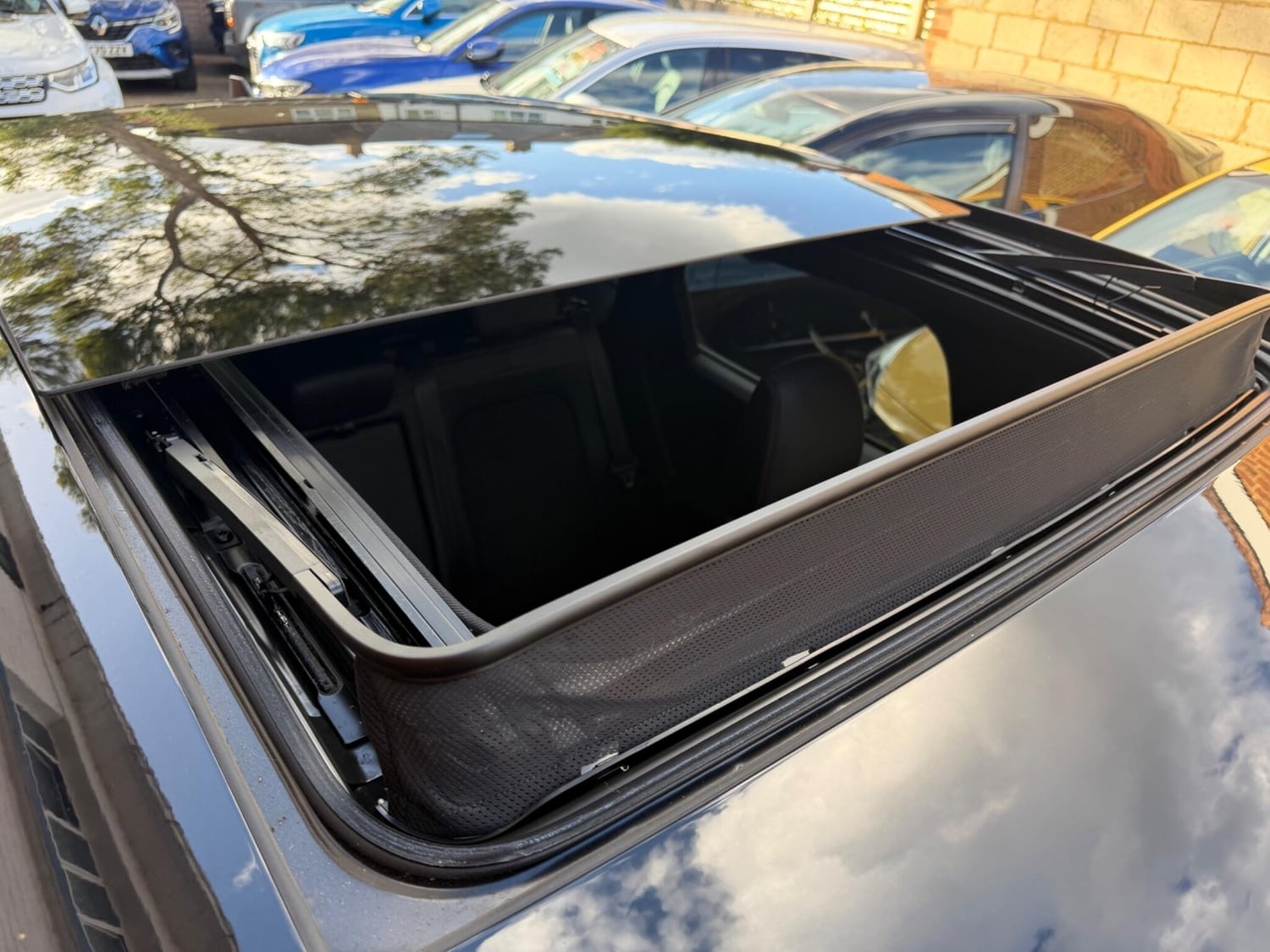 Ford Kuga 2023 - Cars in Sutton