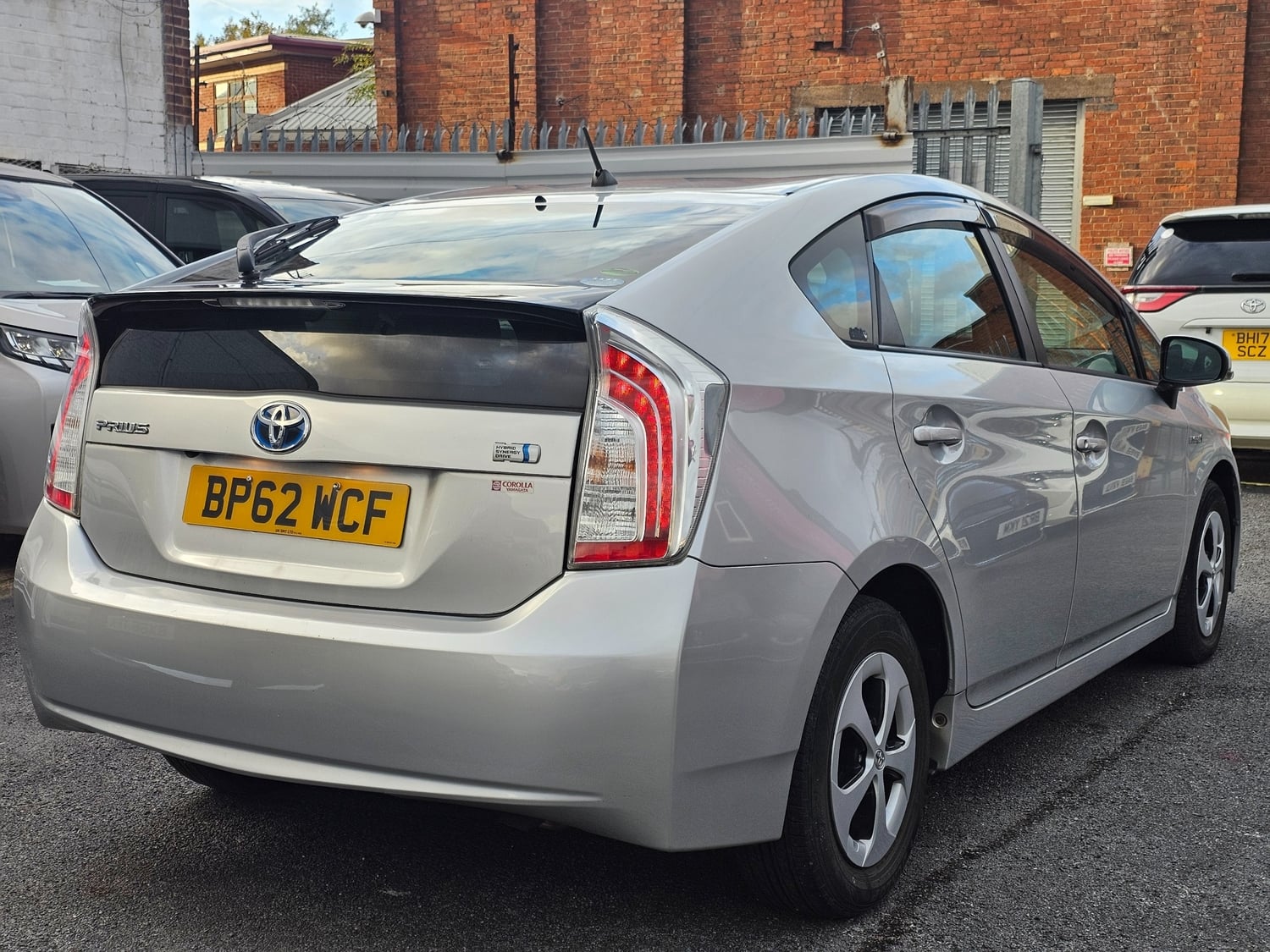 Toyota Prius 2012 - Cars
