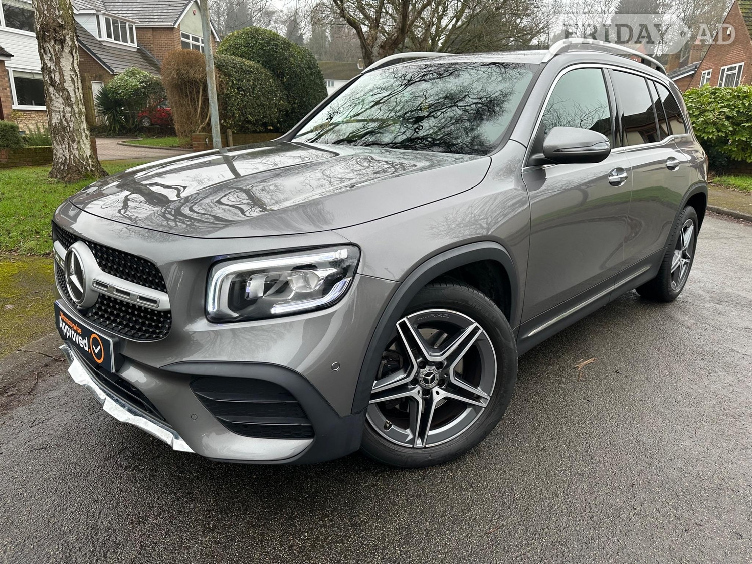 [ berth ]Mercedes-Benz GLB