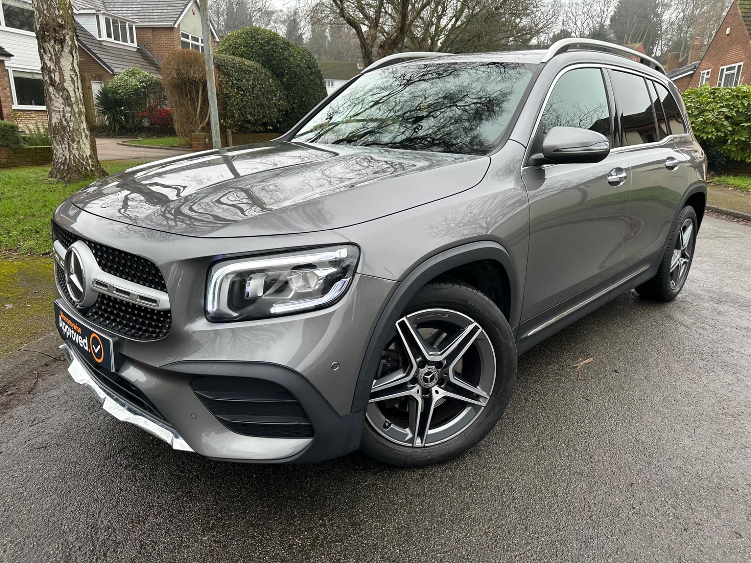 [ berth ]Mercedes-Benz GLB