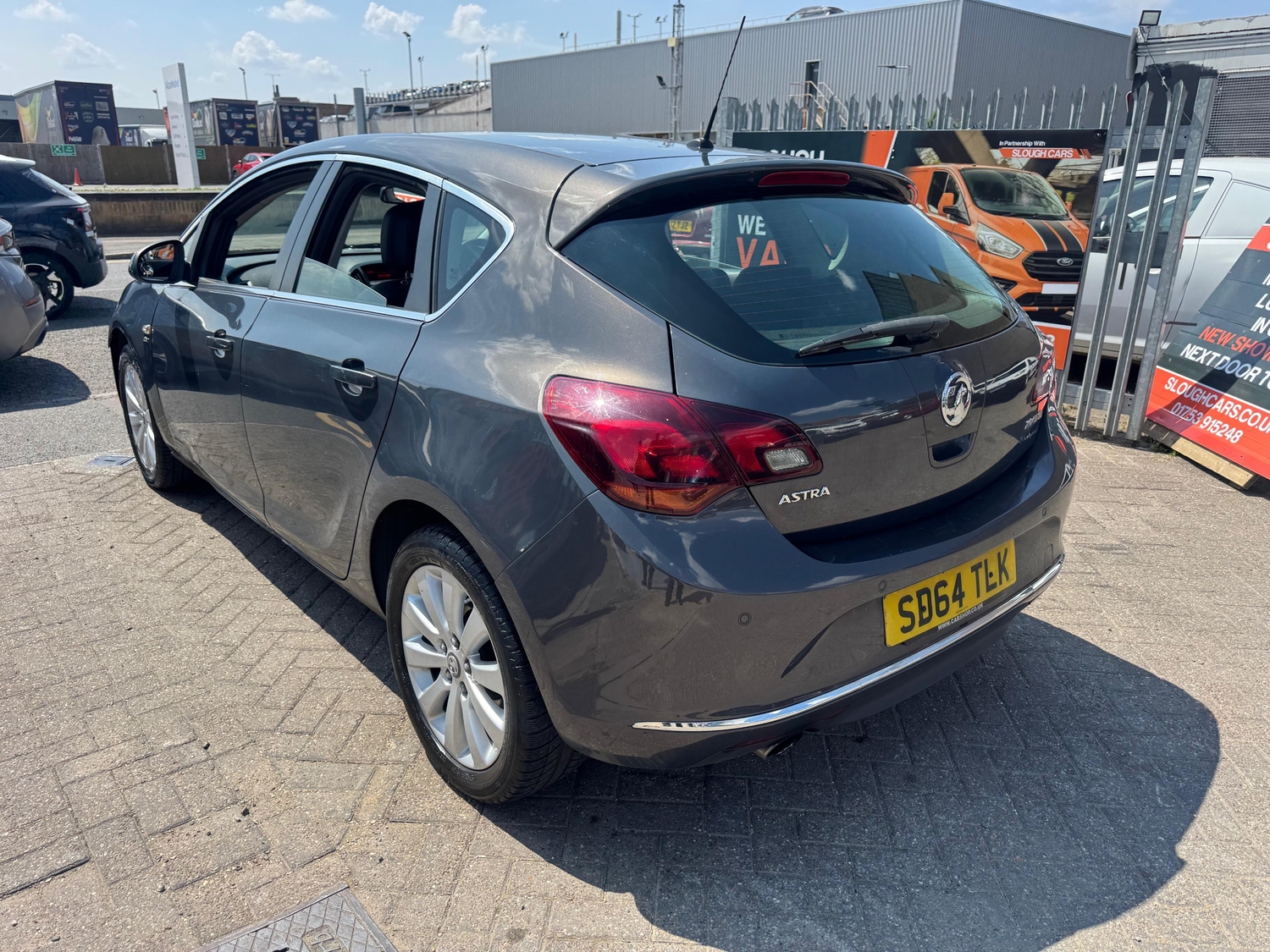 [ berth ]Vauxhall Astra