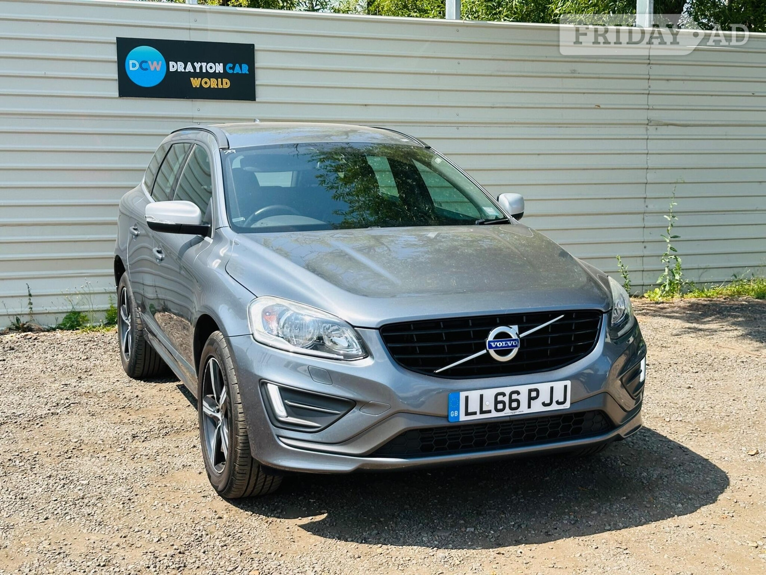 Volvo XC60 2016 in Hillingdon
