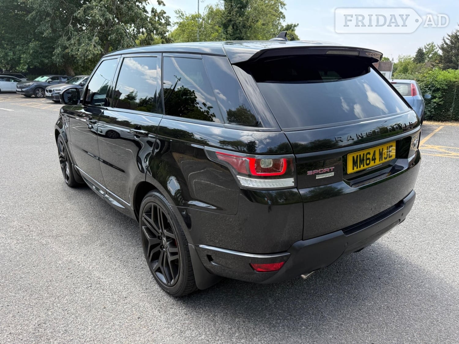 [ berth ]Land Rover Range Rover Sport