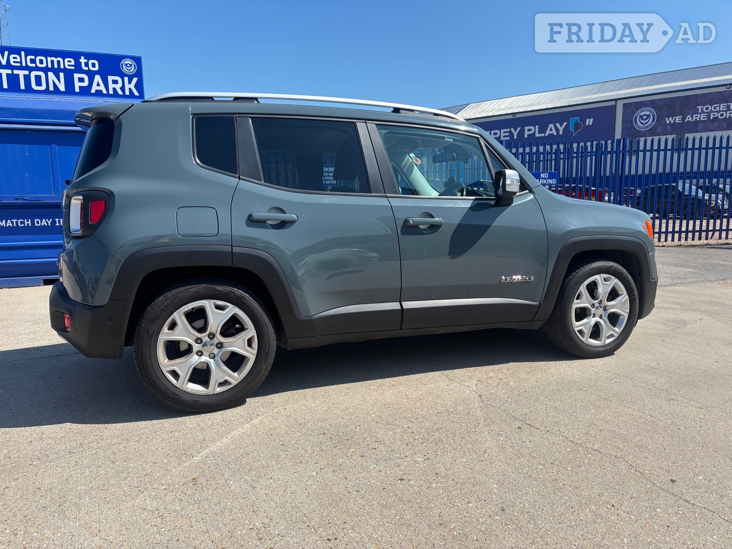 [ berth ]Jeep Renegade