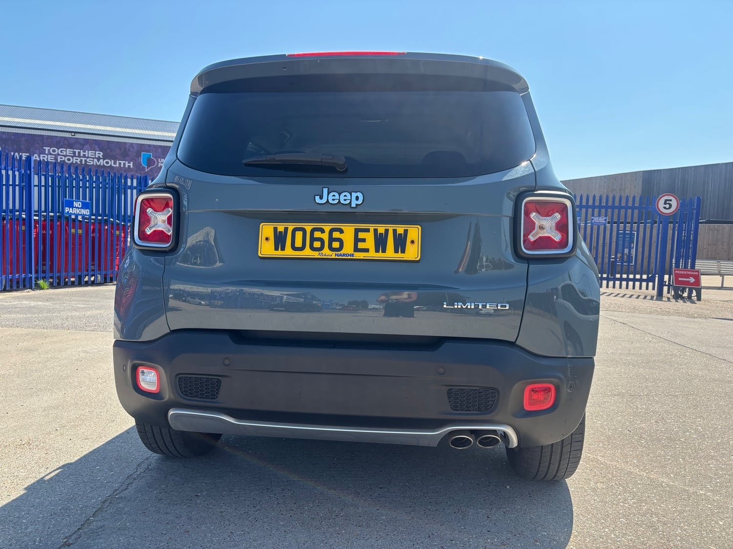 Jeep Renegade 2016 - Cars in Portsmouth