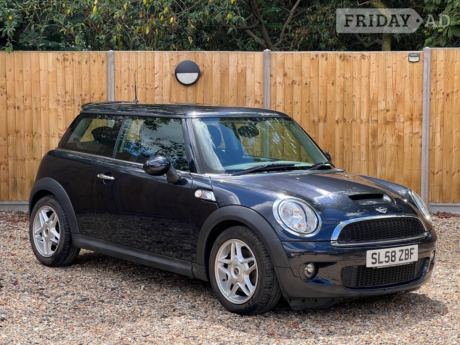 Mini Hatch 2008 in Cranleigh
