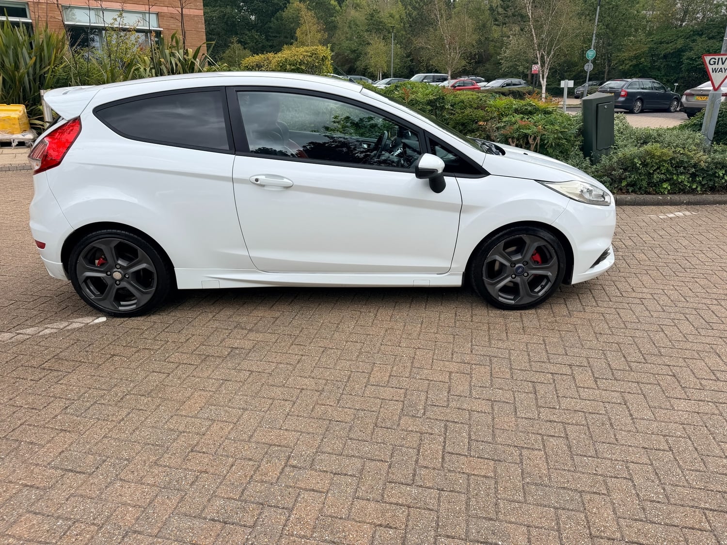Ford Fiesta 2014 - Cars