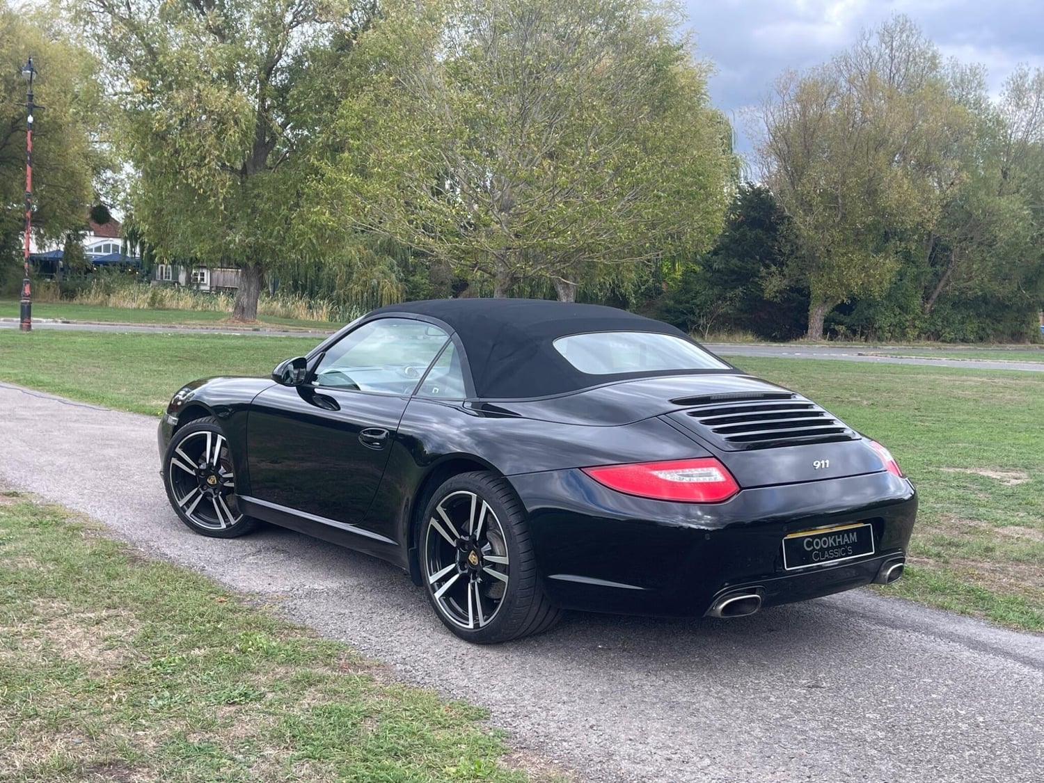 Porsche 911 2011 - Cars in Maidenhead