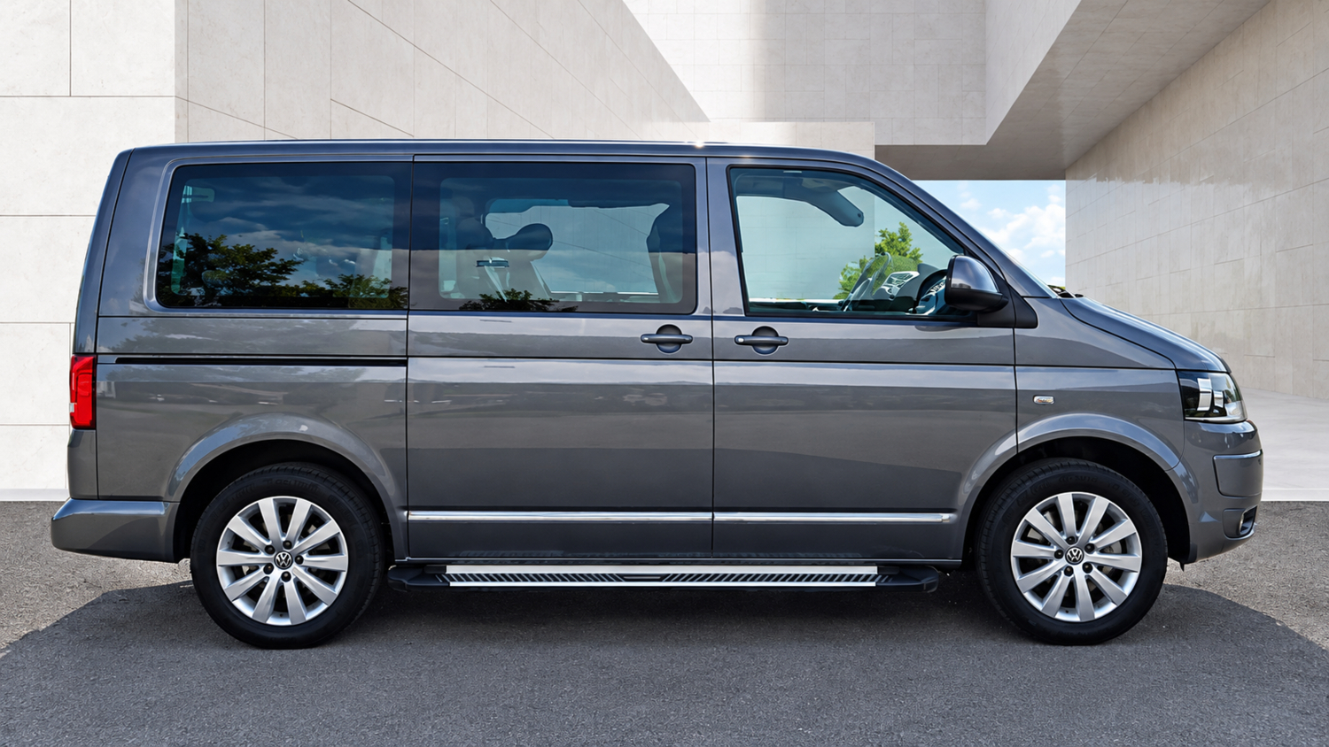 Volkswagen Caravelle 2013 - Cars