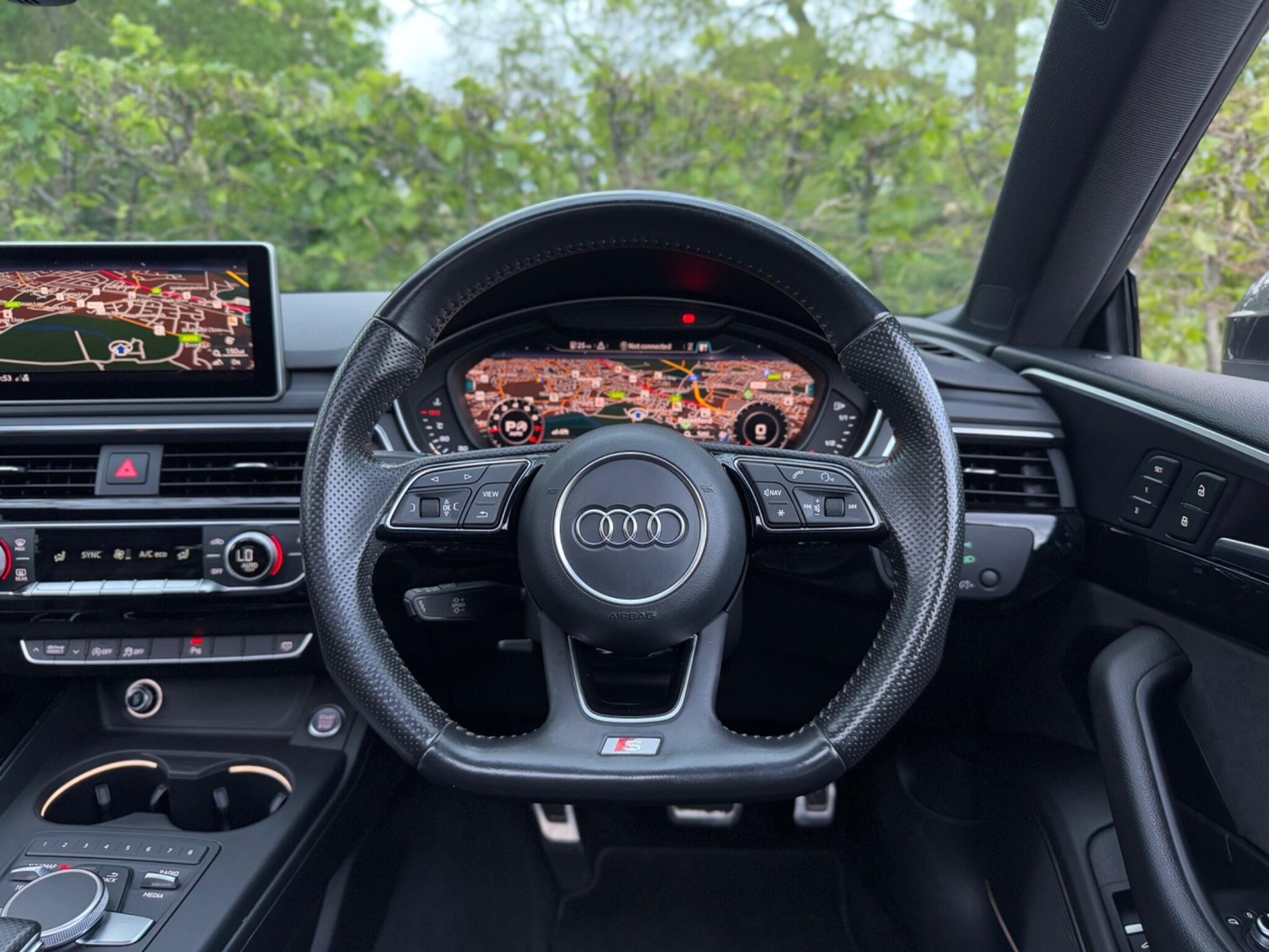 [ berth ]Audi A5