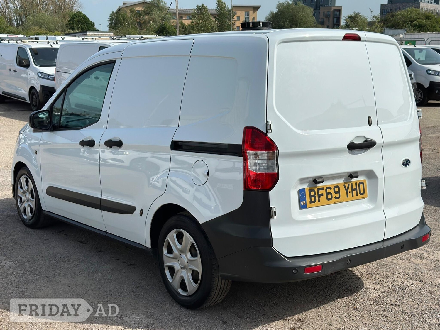 Ford Transit Courier 2019 - Vans & Commercial Vehicles