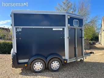IFOR WILLIAMS HORSEBOX TRAILER HB511 (2011)   Horse Trailer