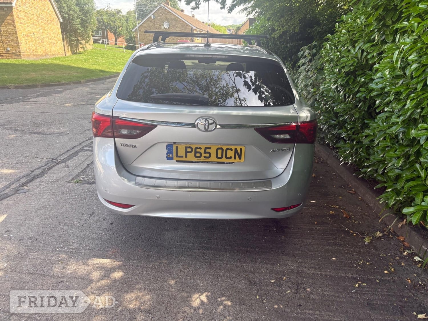 Toyota Avensis 2016 - Cars in High Wycombe