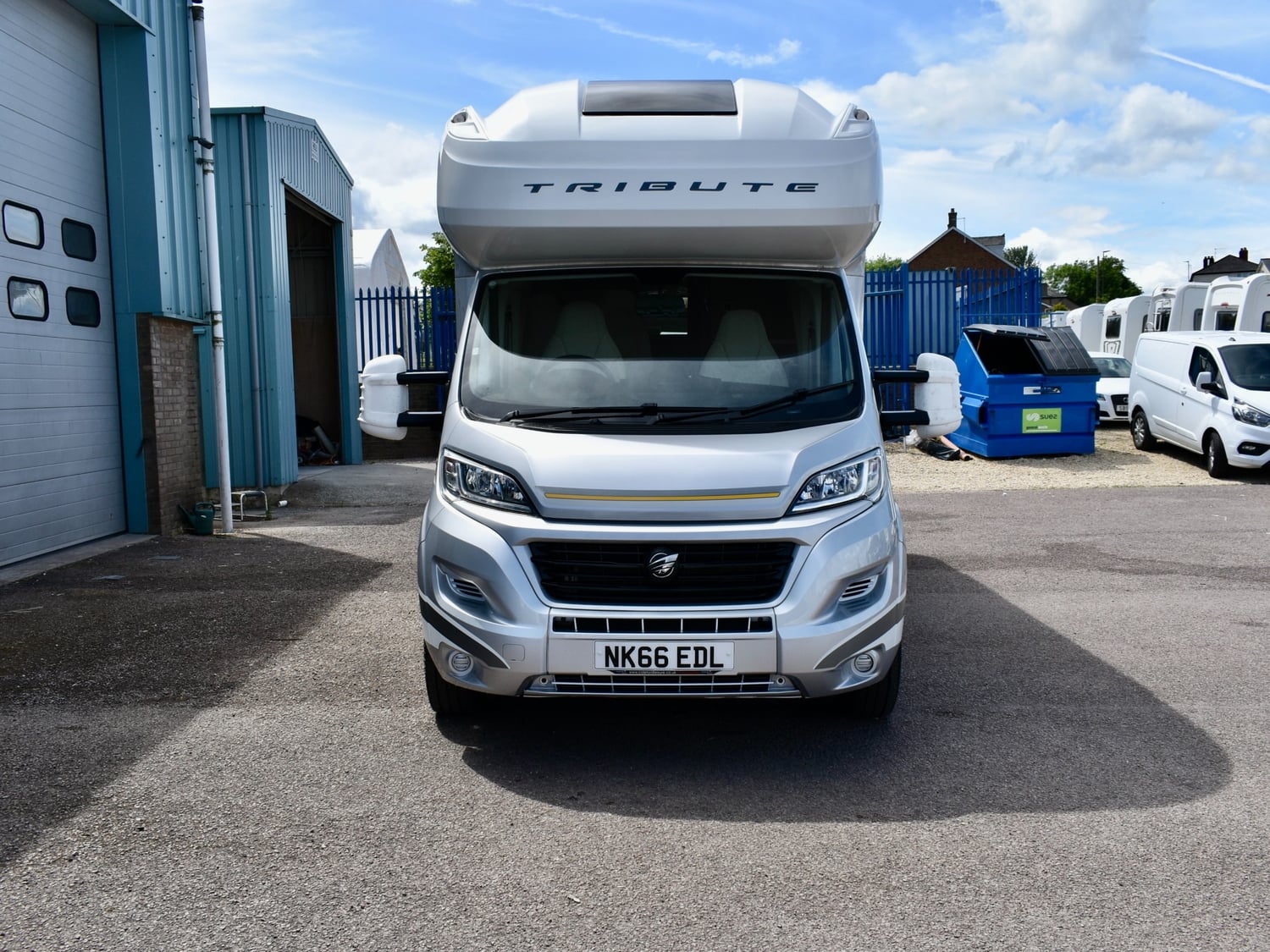 [ berth ]Auto-Trail Tribute T-726