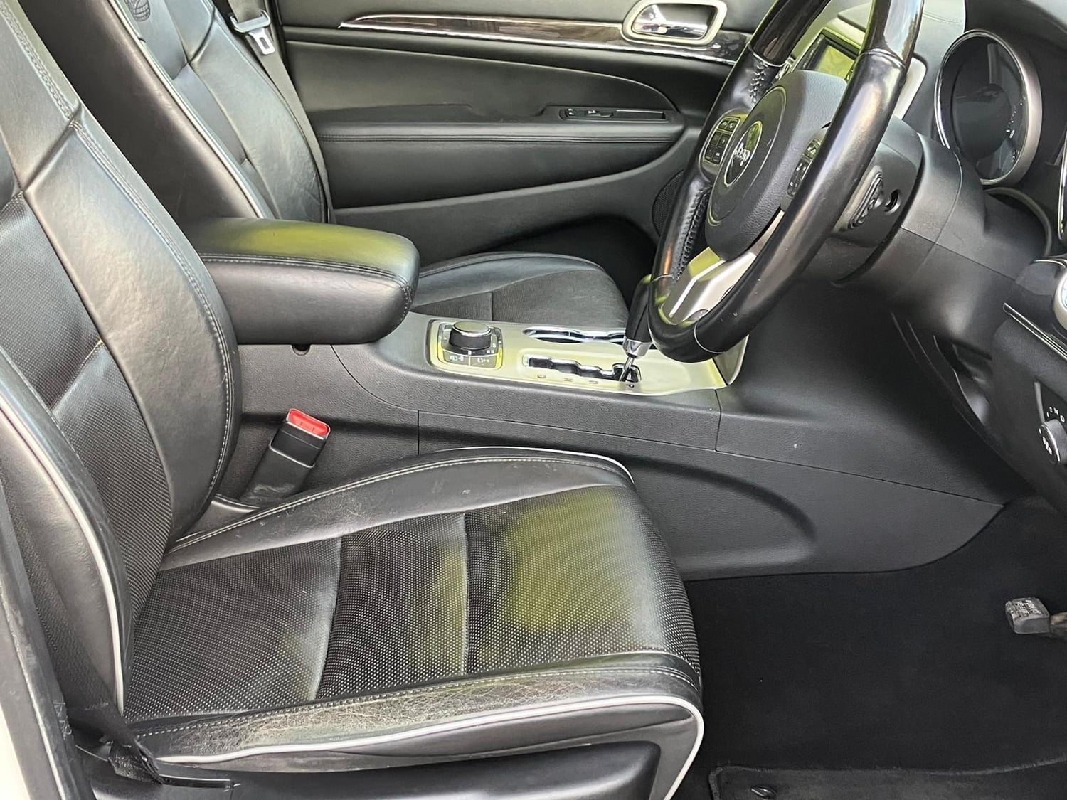 [ berth ]Jeep Grand Cherokee