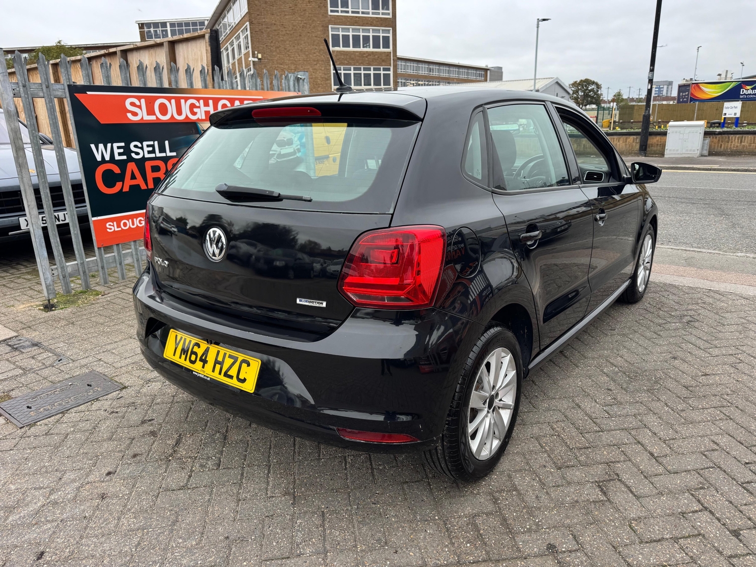 Volkswagen Polo 2015 - Cars in Slough