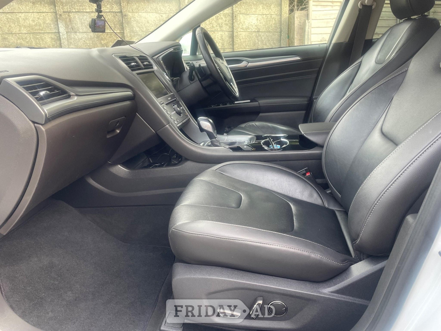 [ berth ]Ford Mondeo