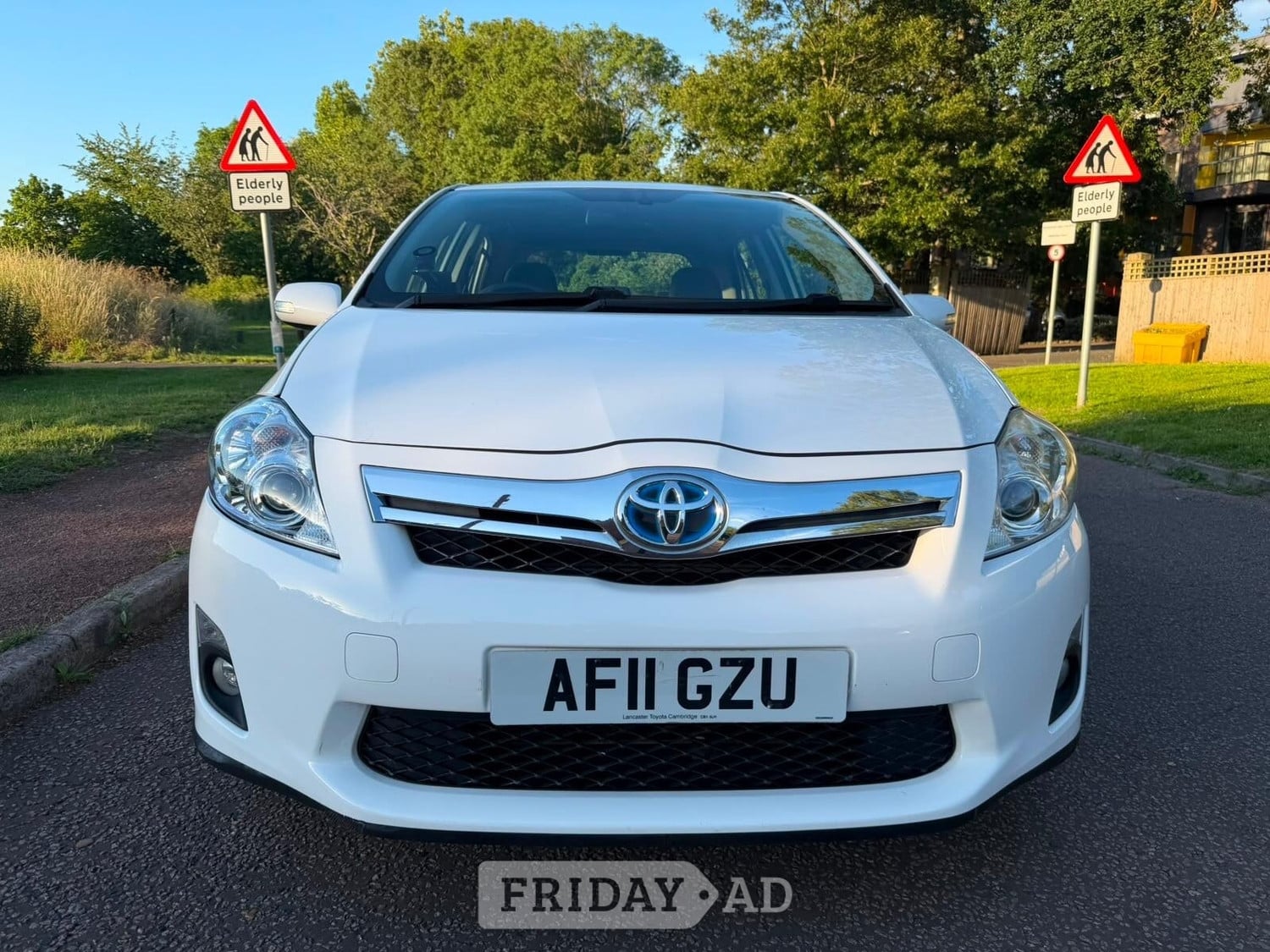Toyota Auris 2011 - Cars in Hayes