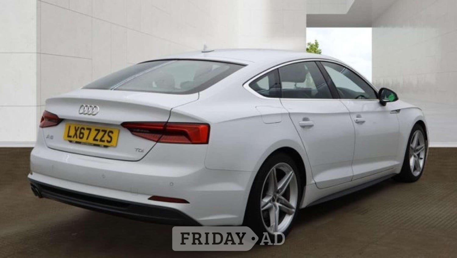 [ berth ]Audi A5