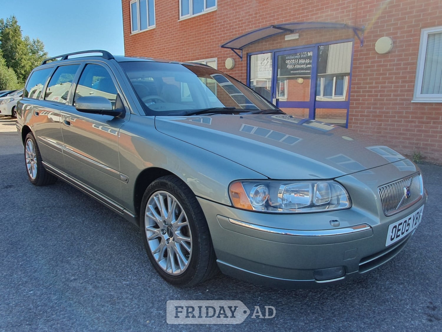 Volvo V70 2005 in Honiton