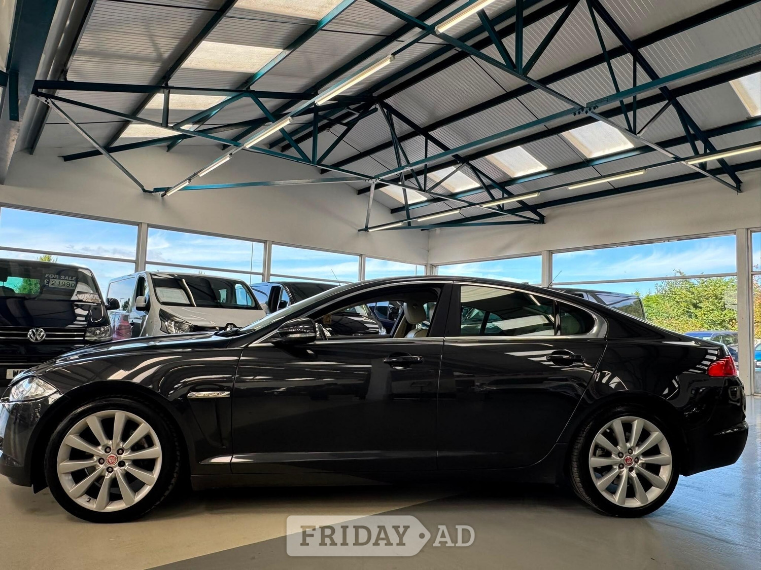 [ berth ]Jaguar XF
