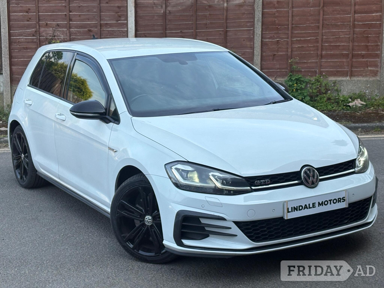 Volkswagen Golf 2017 in Oldham